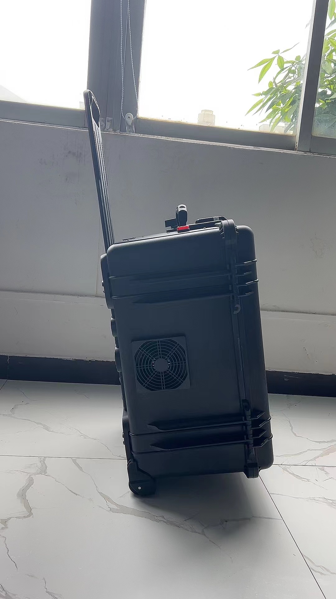 双流手拉箱型移动通信干扰器